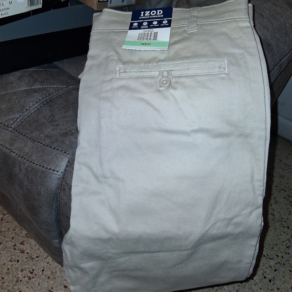 IZOD Men's Khaki Pants Size 34/32 Long - Picture 4 of 4